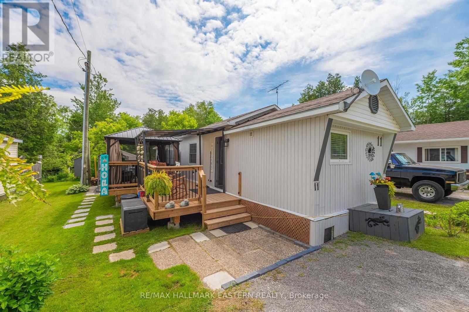 11 - 1093 County Rd 28, Otonabee-South Monaghan, Ontario  K9J 6Y3 - Photo 1 - X12255272