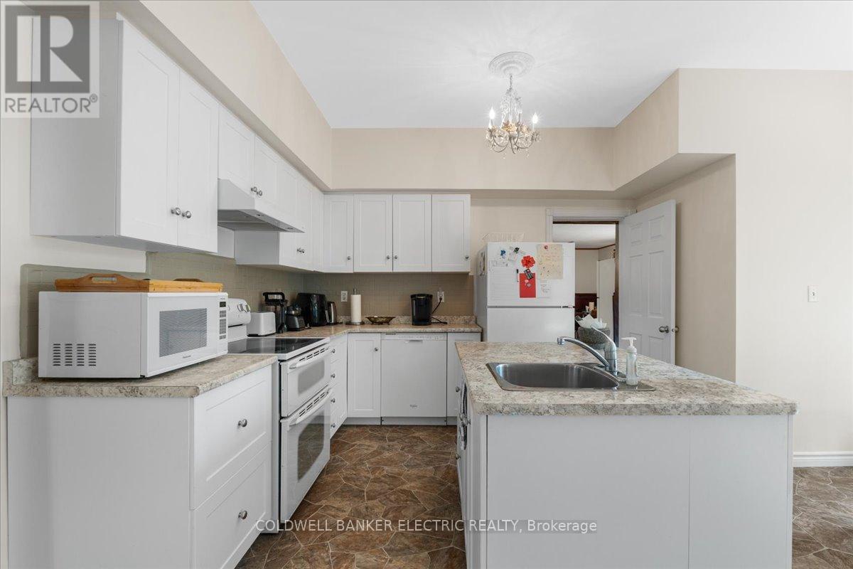 79 Doxsee Avenue N, Trent Hills (Campbellford), Ontario  K0L 1L0 - Photo 4 - X12255601