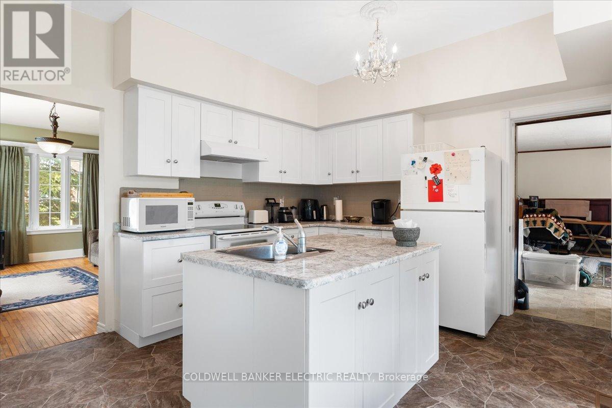 79 Doxsee Avenue N, Trent Hills (Campbellford), Ontario  K0L 1L0 - Photo 6 - X12255601