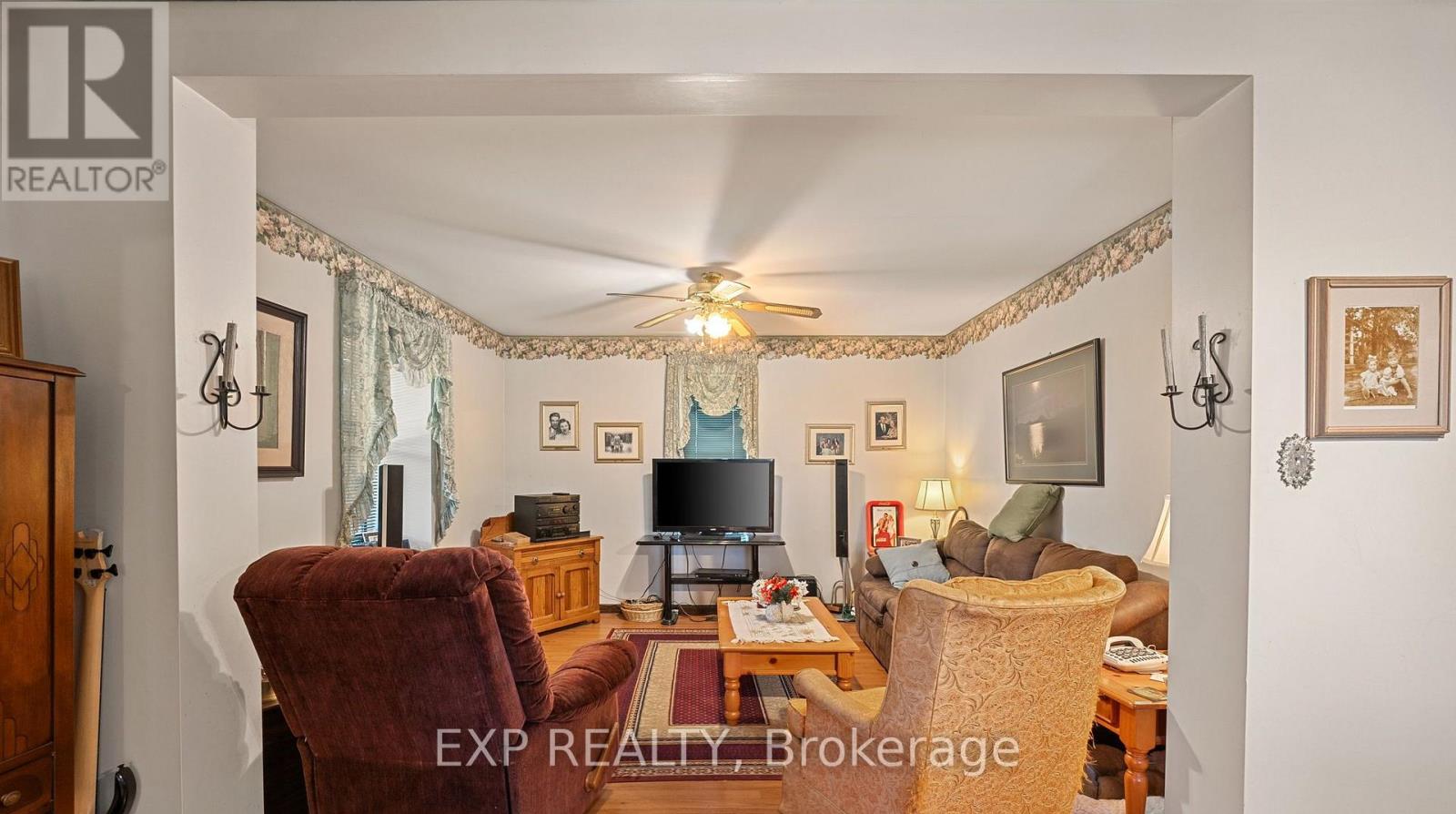 9 Victoria Street E, Kawartha Lakes (Omemee), Ontario  K0L 2W0 - Photo 9 - X12255360