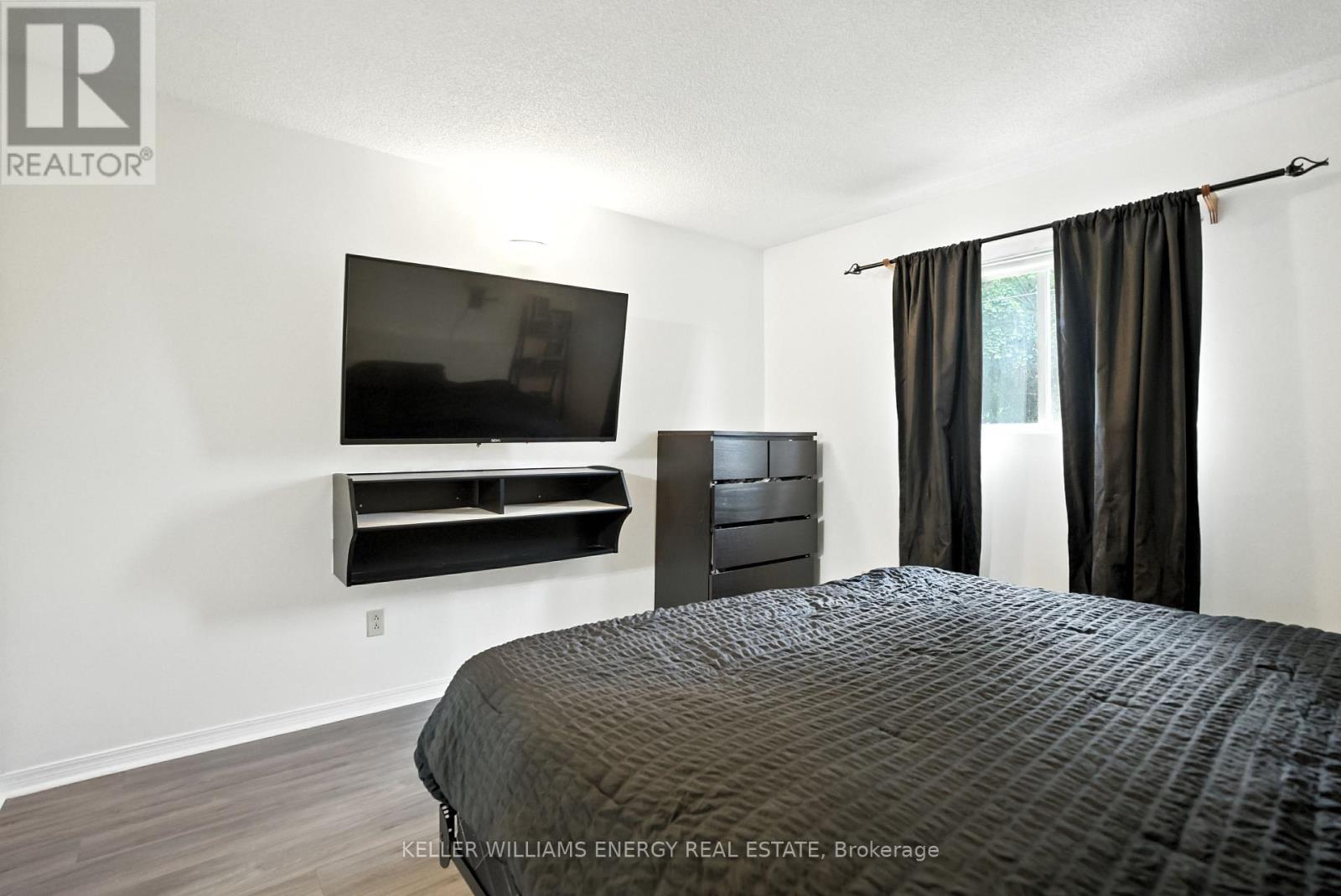 760 Hemlock Street, Peterborough North (South), Ontario  K9H 7P2 - Photo 11 - X12255963