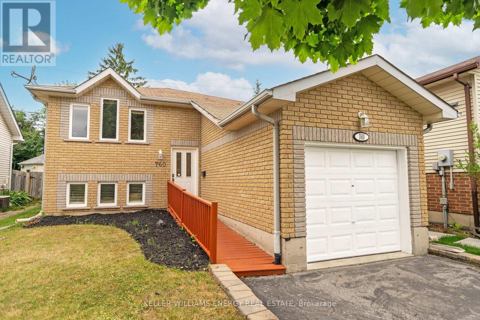 760 Hemlock Street, Peterborough North (South), Ontario  K9H 7P2 - Photo 2 - X12255963