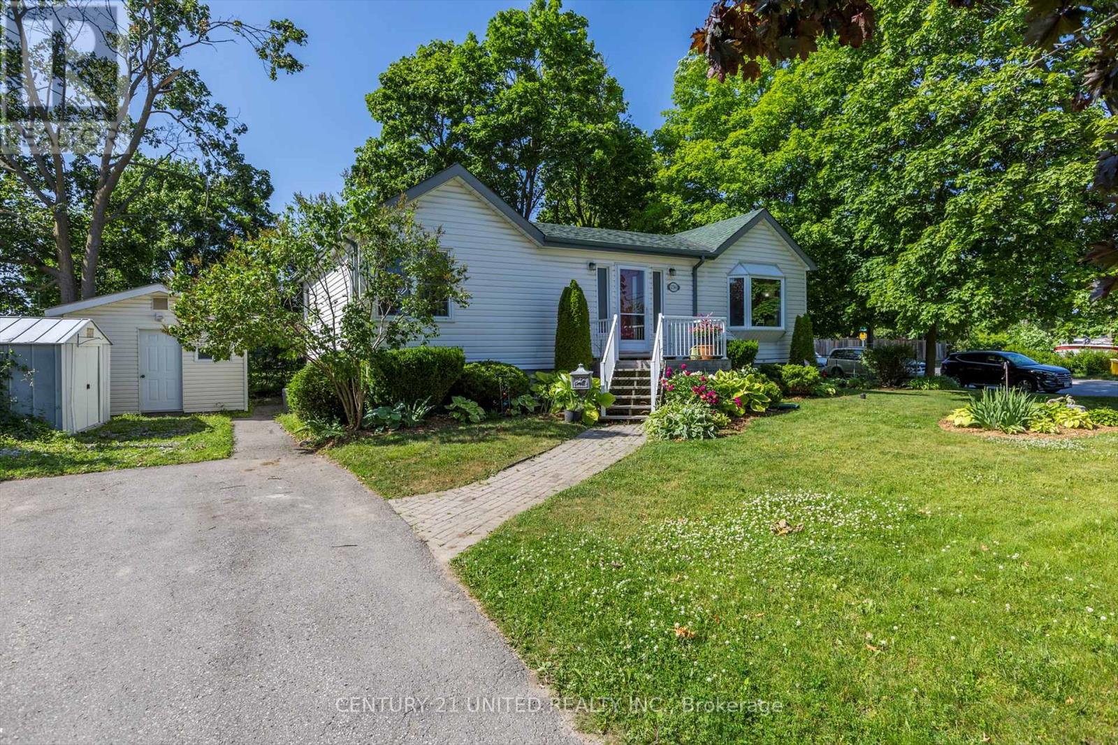 236 Lee Street, Peterborough North (South), Ontario  K9H 5P1 - Photo 2 - X12256031