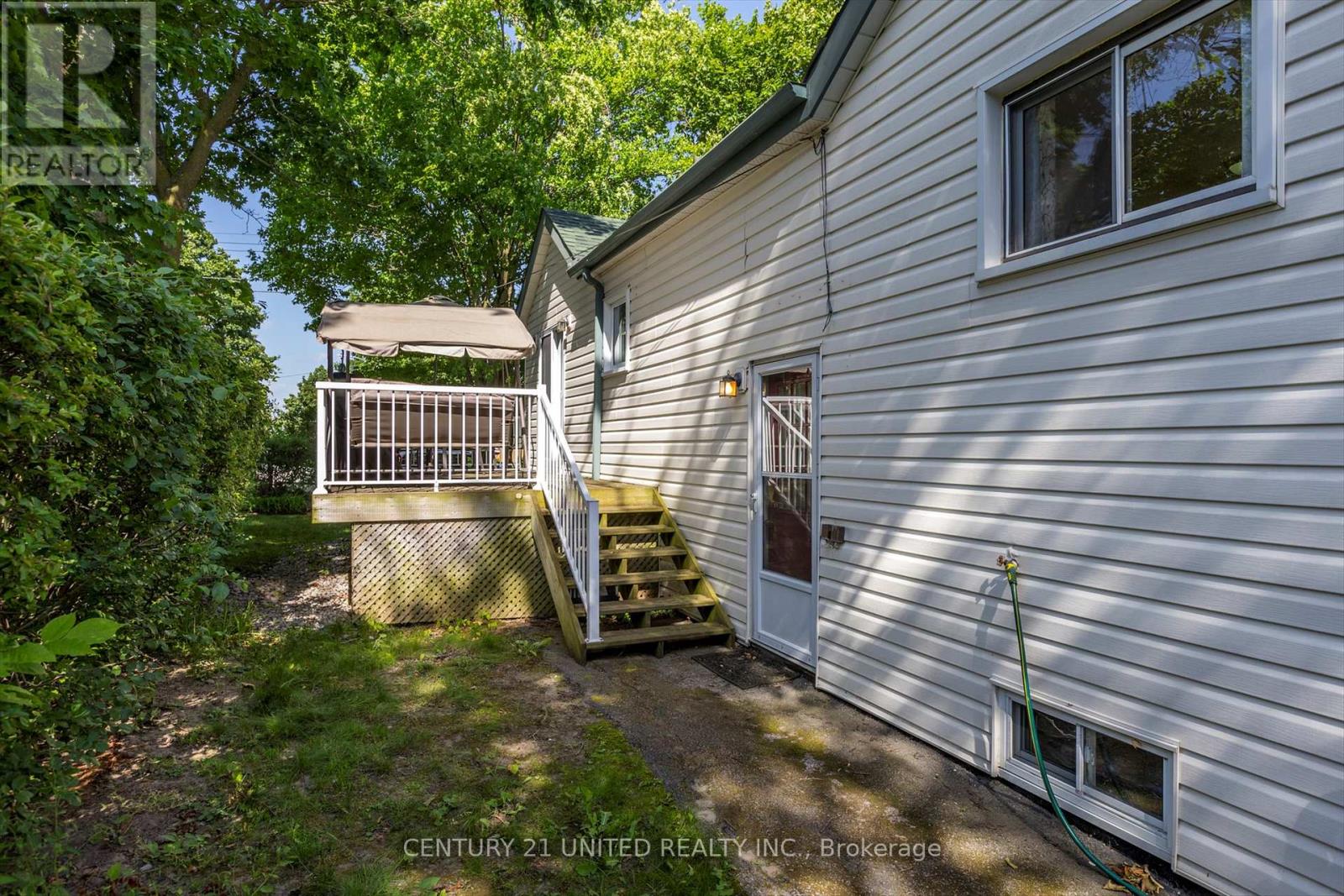 236 Lee Street, Peterborough North (South), Ontario  K9H 5P1 - Photo 28 - X12256031
