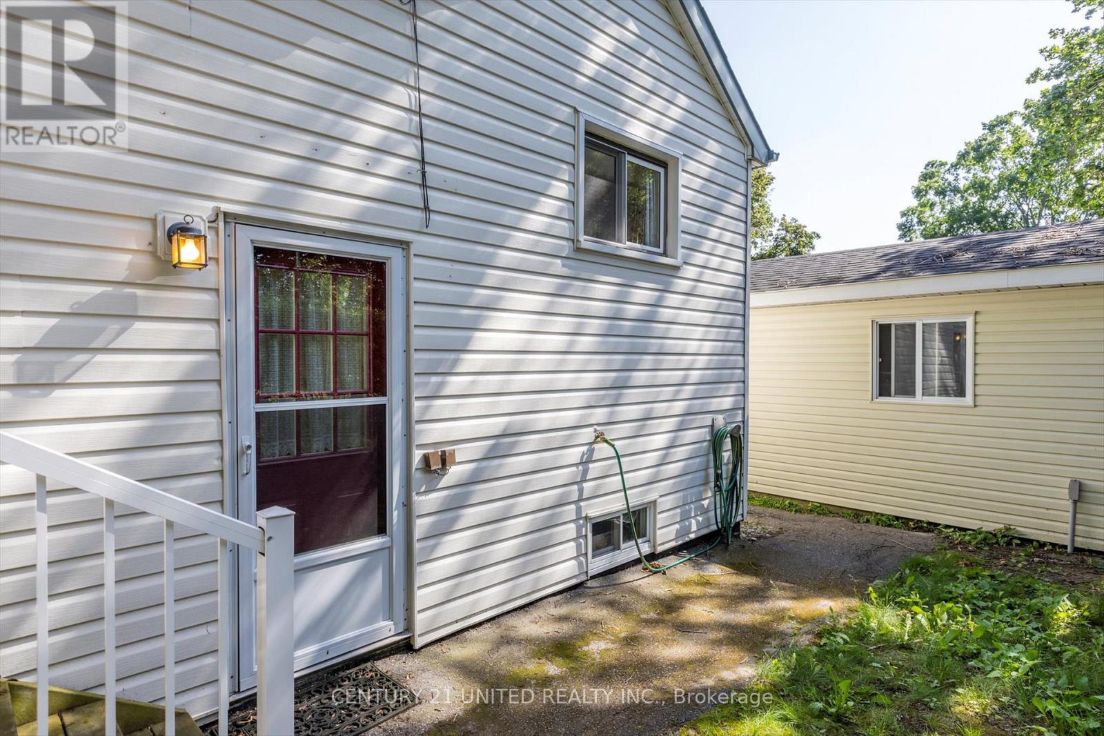 236 Lee Street, Peterborough North (South), Ontario  K9H 5P1 - Photo 32 - X12256031
