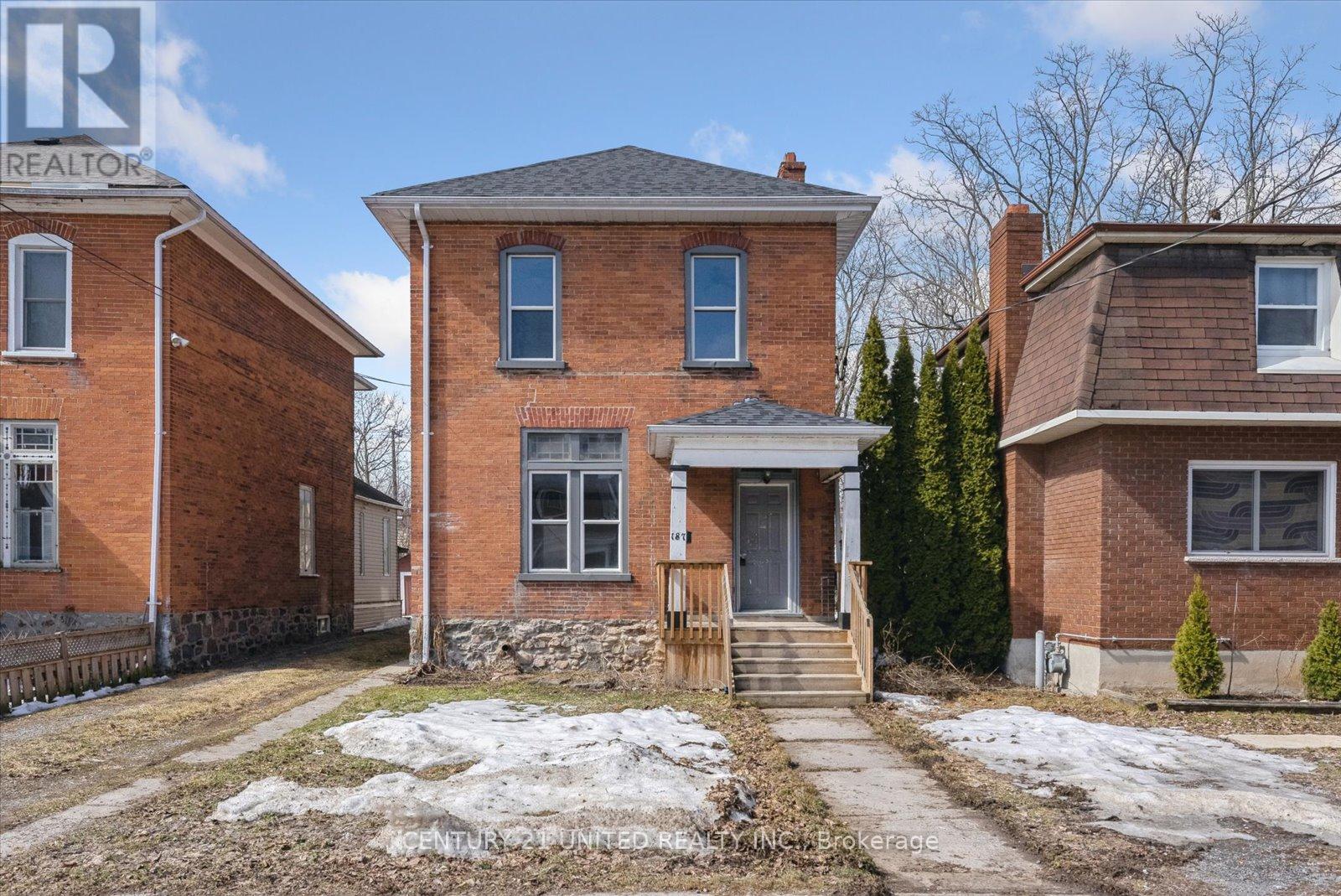 187 Stewart Street, Peterborough Central (South), Ontario  K9J 3M4 - Photo 3 - X12256078