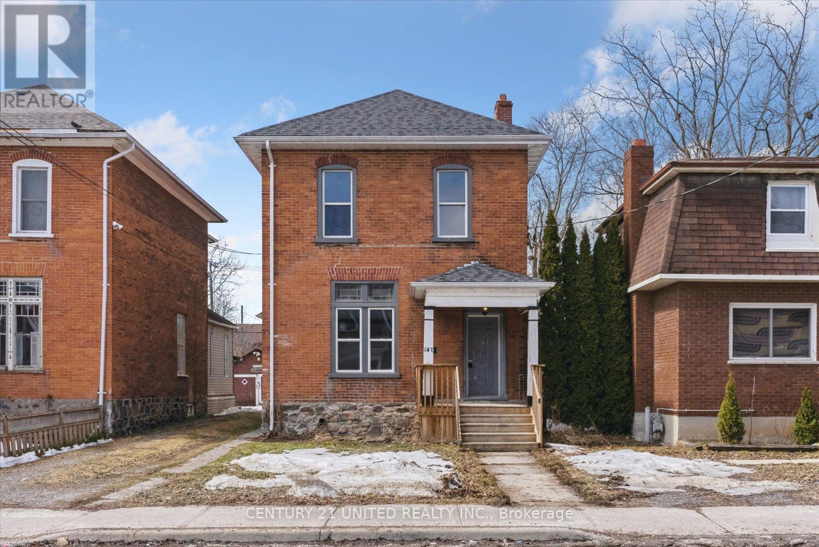 187 Stewart Street, Peterborough Central (South), Ontario  K9J 3M4 - Photo 4 - X12256078