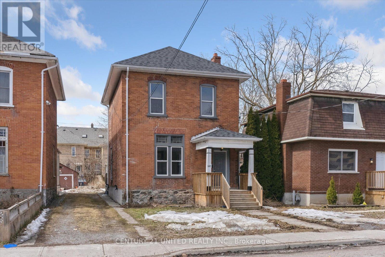 187 Stewart Street, Peterborough Central (South), Ontario  K9J 3M4 - Photo 5 - X12256078