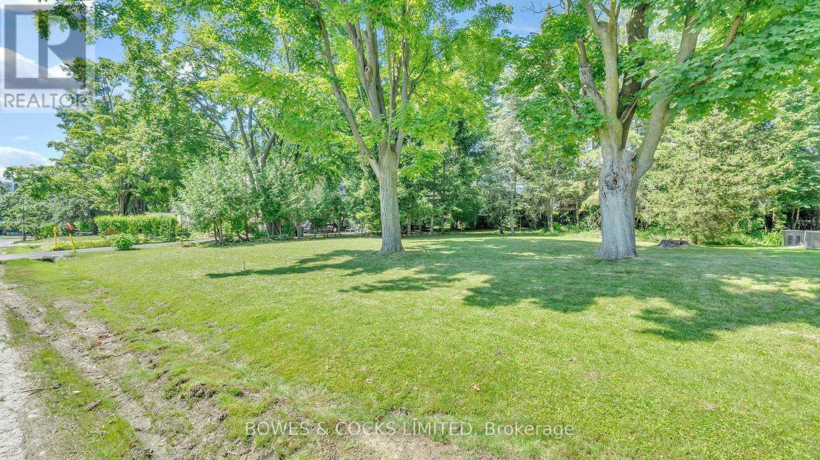 125 Greenhill Drive, Peterborough West (Central), Ontario  K9J 6E2 - Photo 1 - X12256393