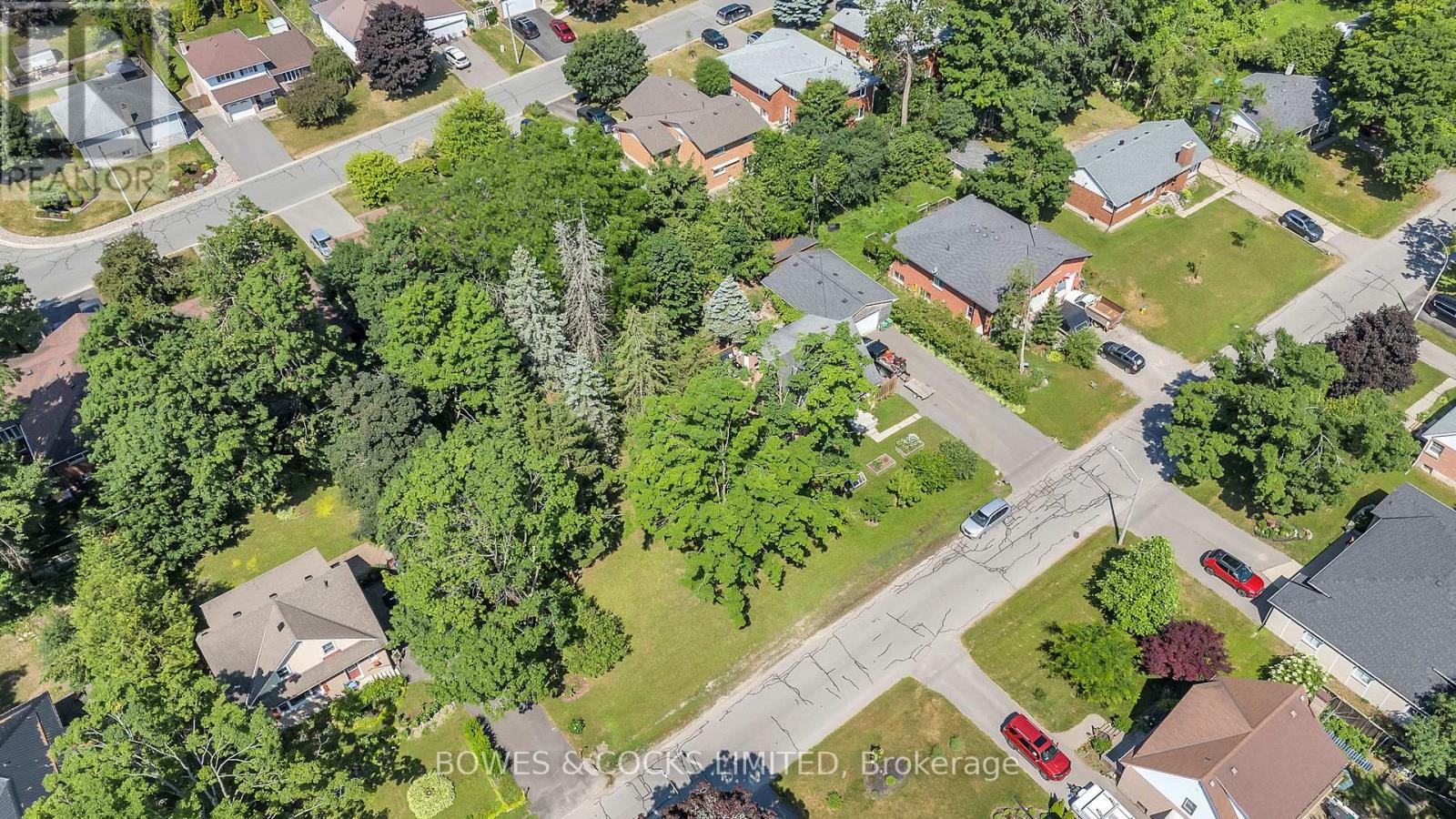 125 Greenhill Drive, Peterborough West (Central), Ontario  K9J 6E2 - Photo 12 - X12256393