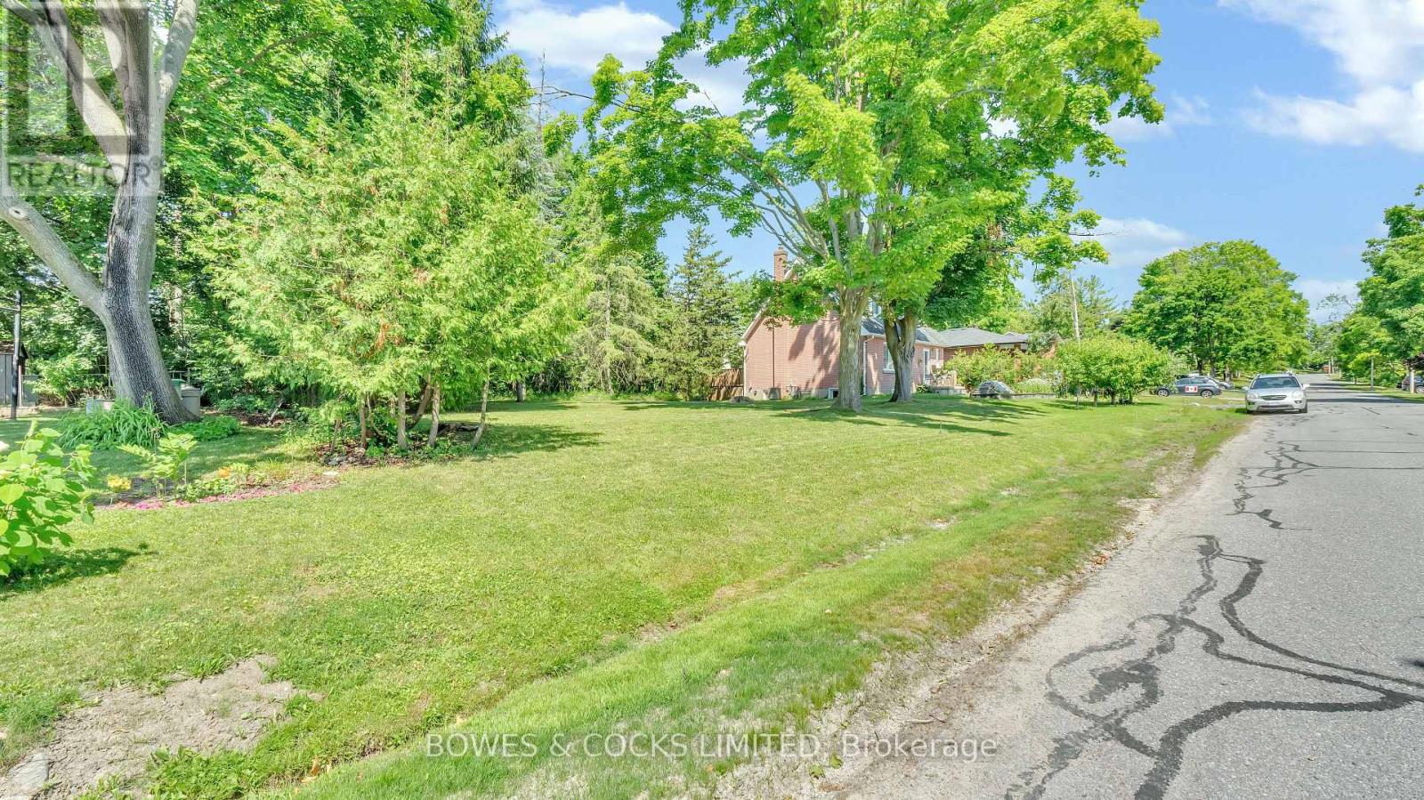 125 Greenhill Drive, Peterborough West (Central), Ontario  K9J 6E2 - Photo 18 - X12256393