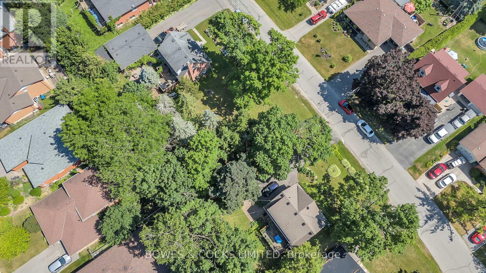 125 Greenhill Drive, Peterborough West (Central), Ontario  K9J 6E2 - Photo 2 - X12256393