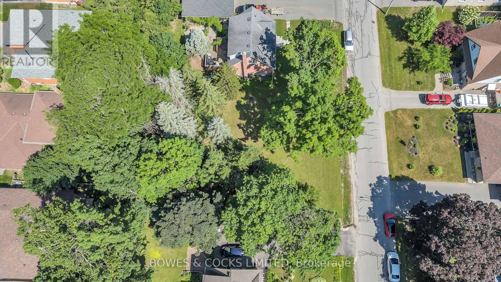 125 Greenhill Drive, Peterborough West (Central), Ontario  K9J 6E2 - Photo 8 - X12256393