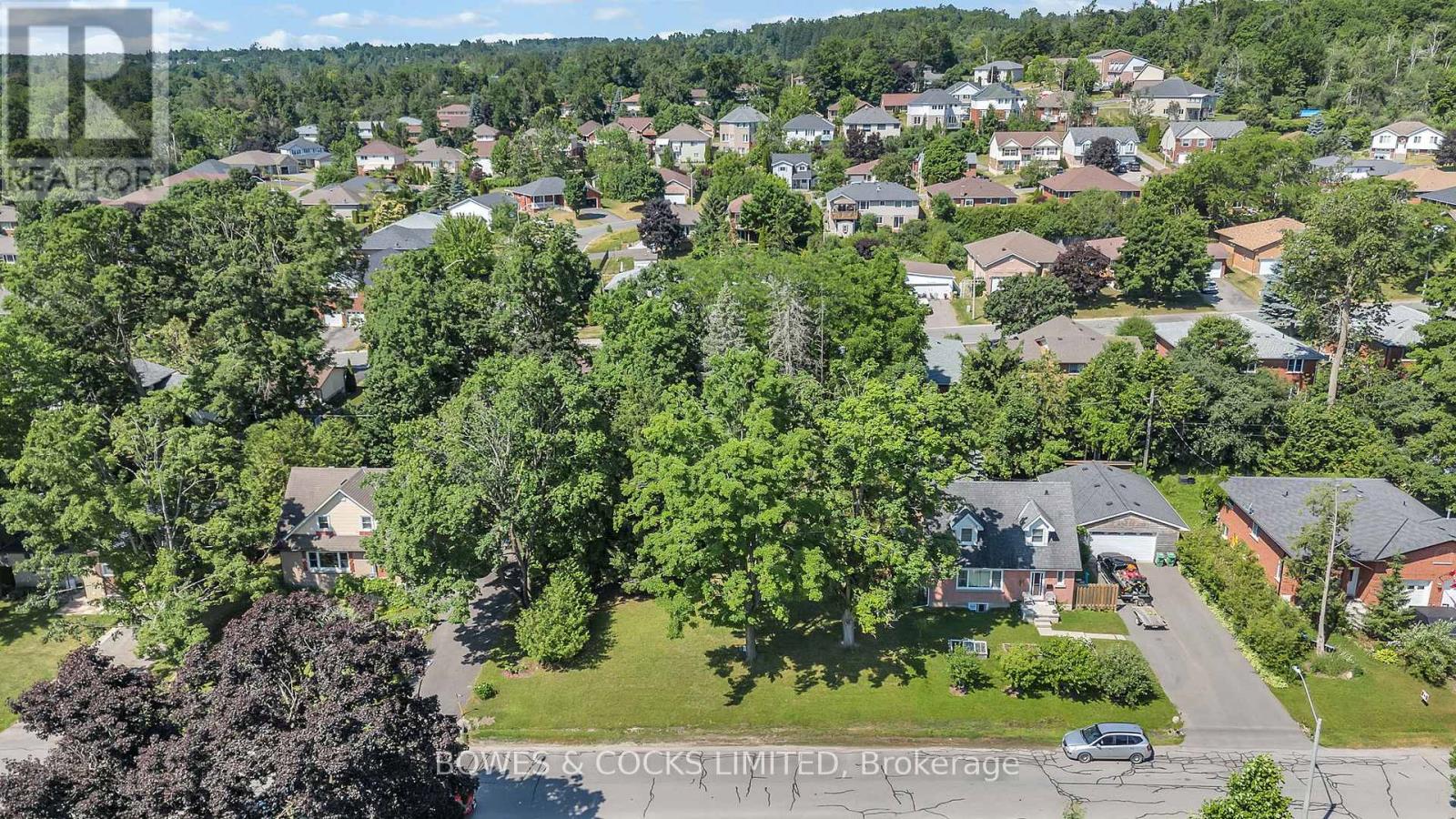 125 Greenhill Drive, Peterborough West (Central), Ontario  K9J 6E2 - Photo 9 - X12256393