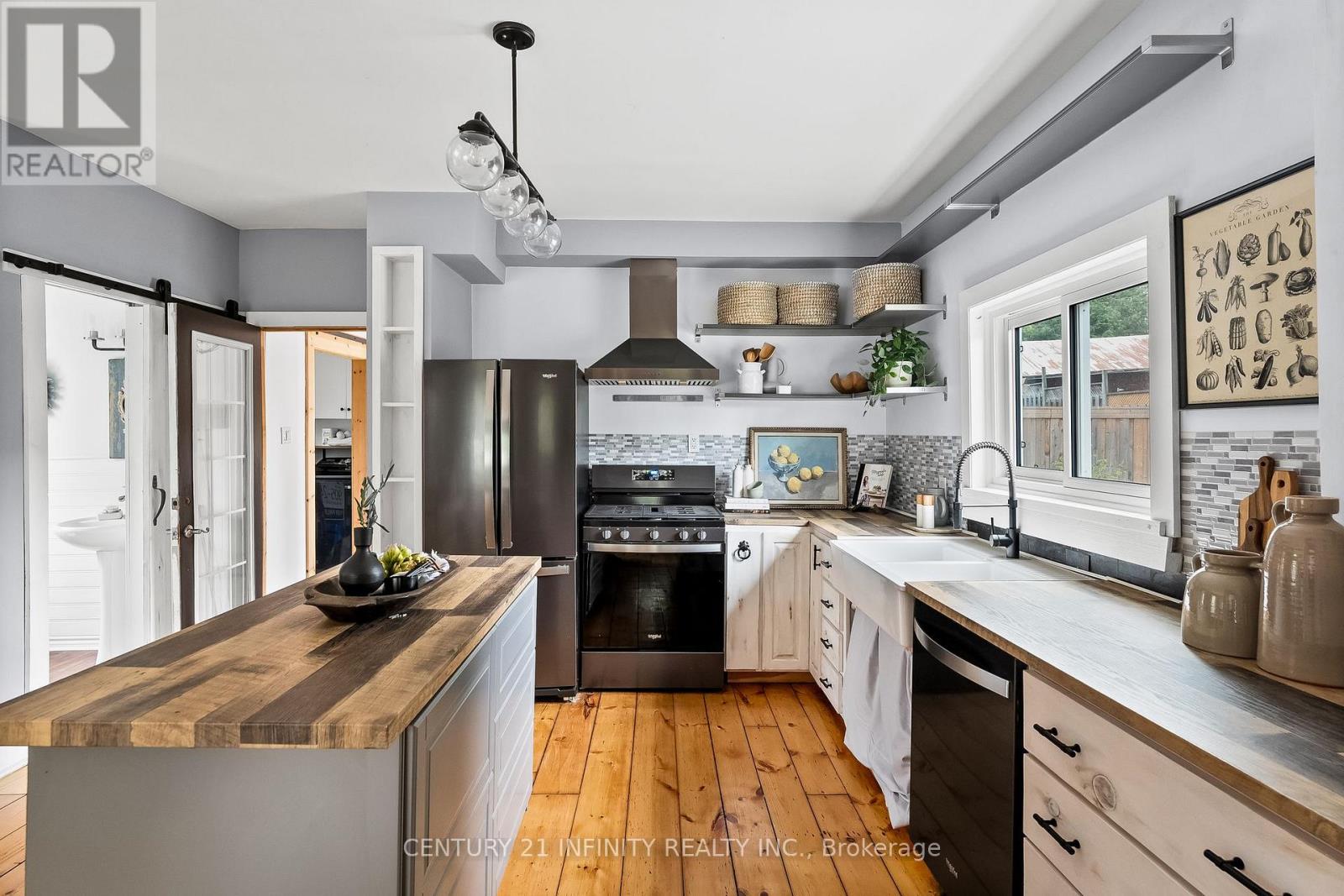 128 Glengarry Road, Kawartha Lakes (Manvers), Ontario  L0A 1A0 - Photo 17 - X12256721