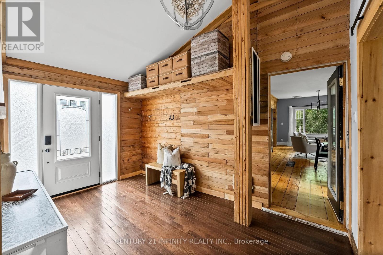 128 Glengarry Road, Kawartha Lakes (Manvers), Ontario  L0A 1A0 - Photo 21 - X12256721