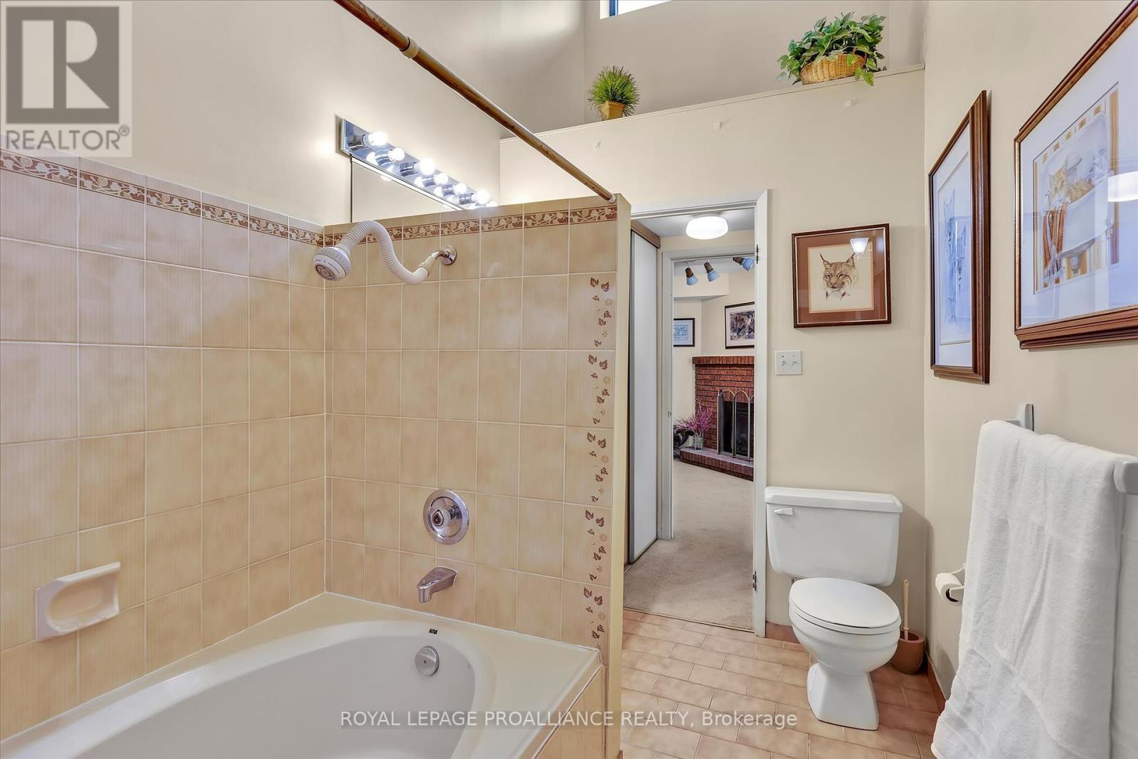 501 - 1818 Cherryhill Road, Peterborough West (Central), Ontario  K9K 1S6 - Photo 14 - X12256638