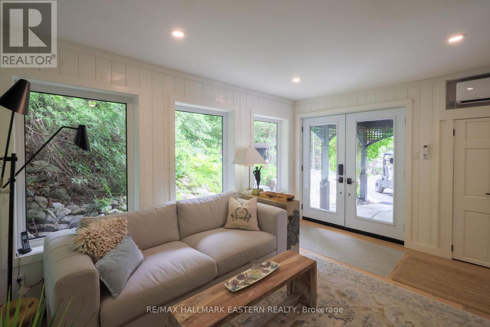 1052 Tedford Lane, Douro-Dummer, Ontario  K0L 2H0 - Photo 10 - X12256960