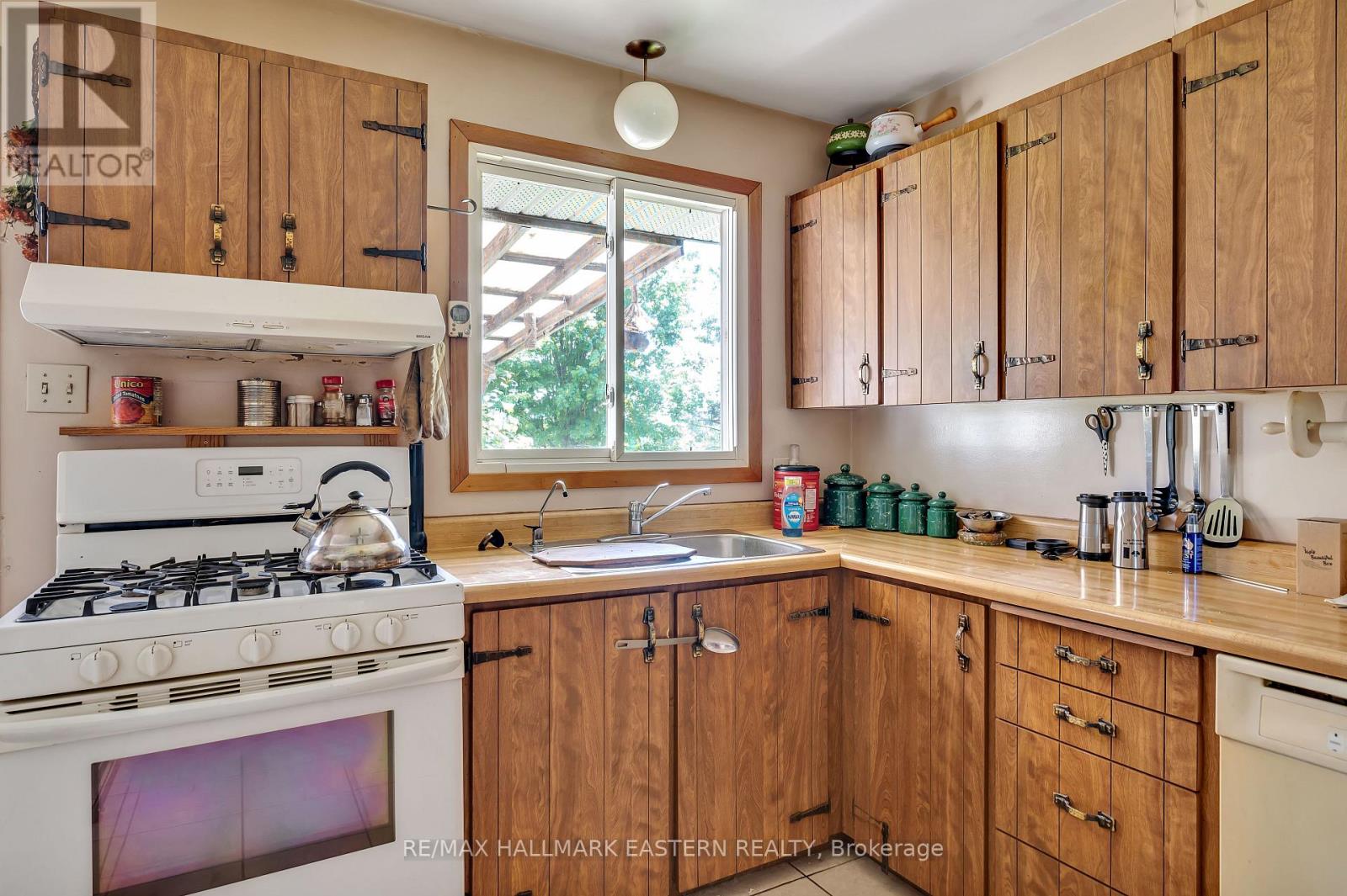 1625 Camp Line Road, Douro-Dummer, Ontario  K0L 2H0 - Photo 10 - X12257144
