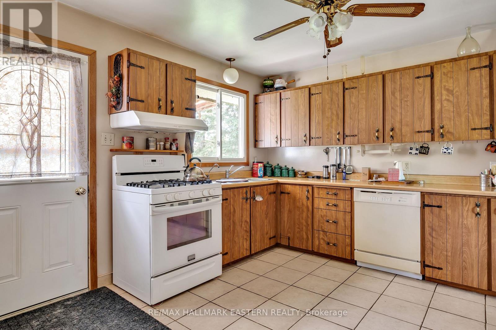 1625 Camp Line Road, Douro-Dummer, Ontario  K0L 2H0 - Photo 9 - X12257144