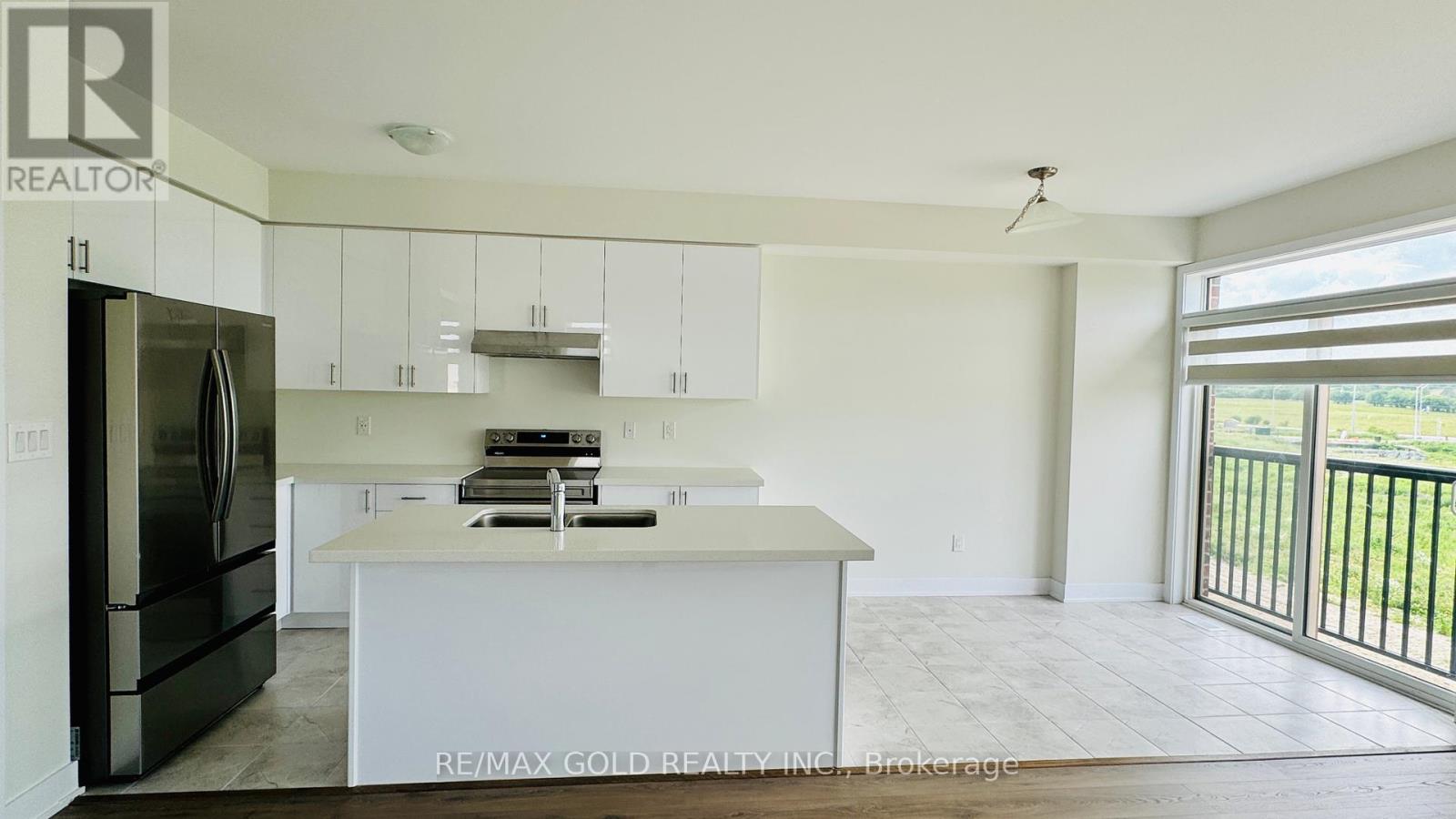 130 Pike Street, Peterborough North (North), Ontario  K9K 0J5 - Photo 10 - X12257084
