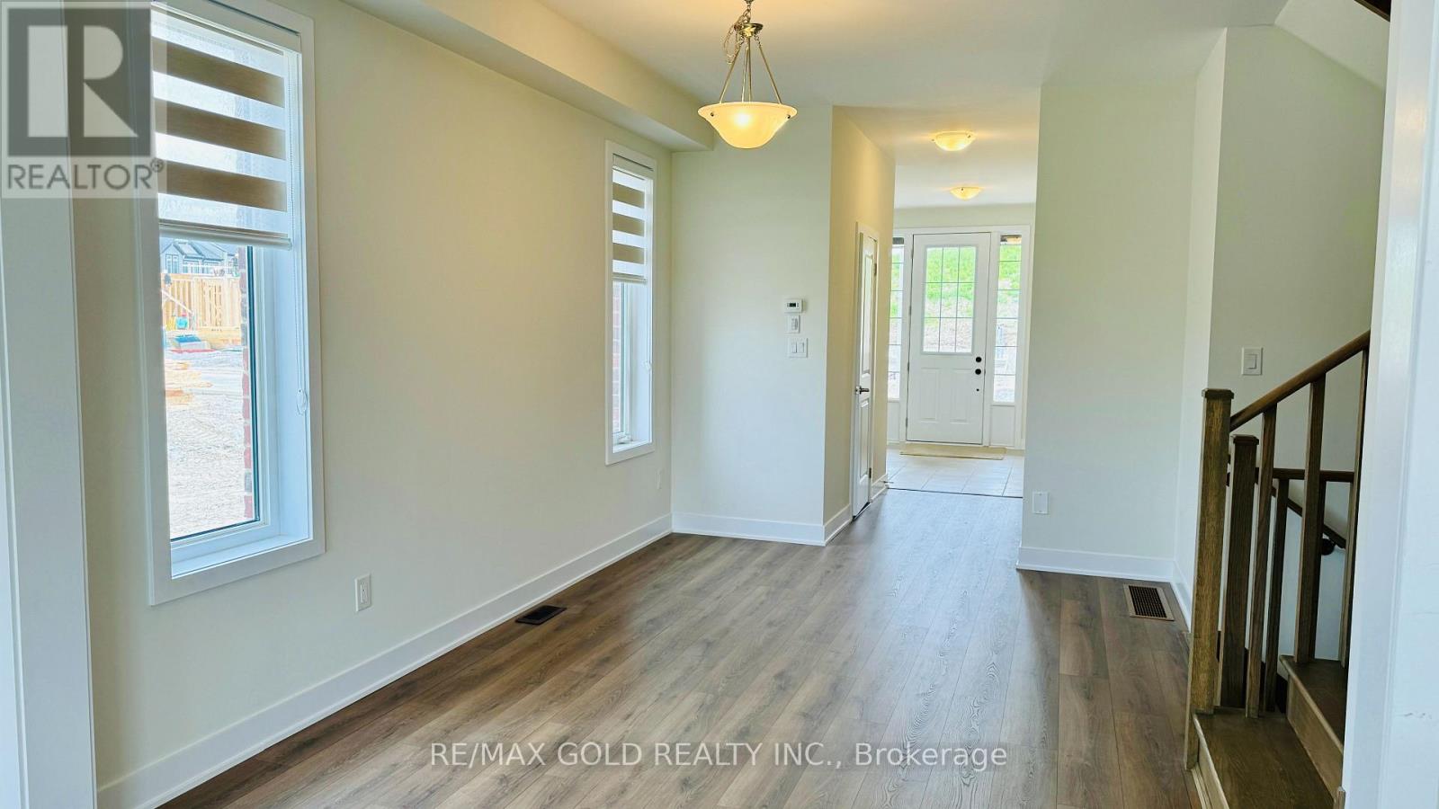 130 Pike Street, Peterborough North (North), Ontario  K9K 0J5 - Photo 4 - X12257084