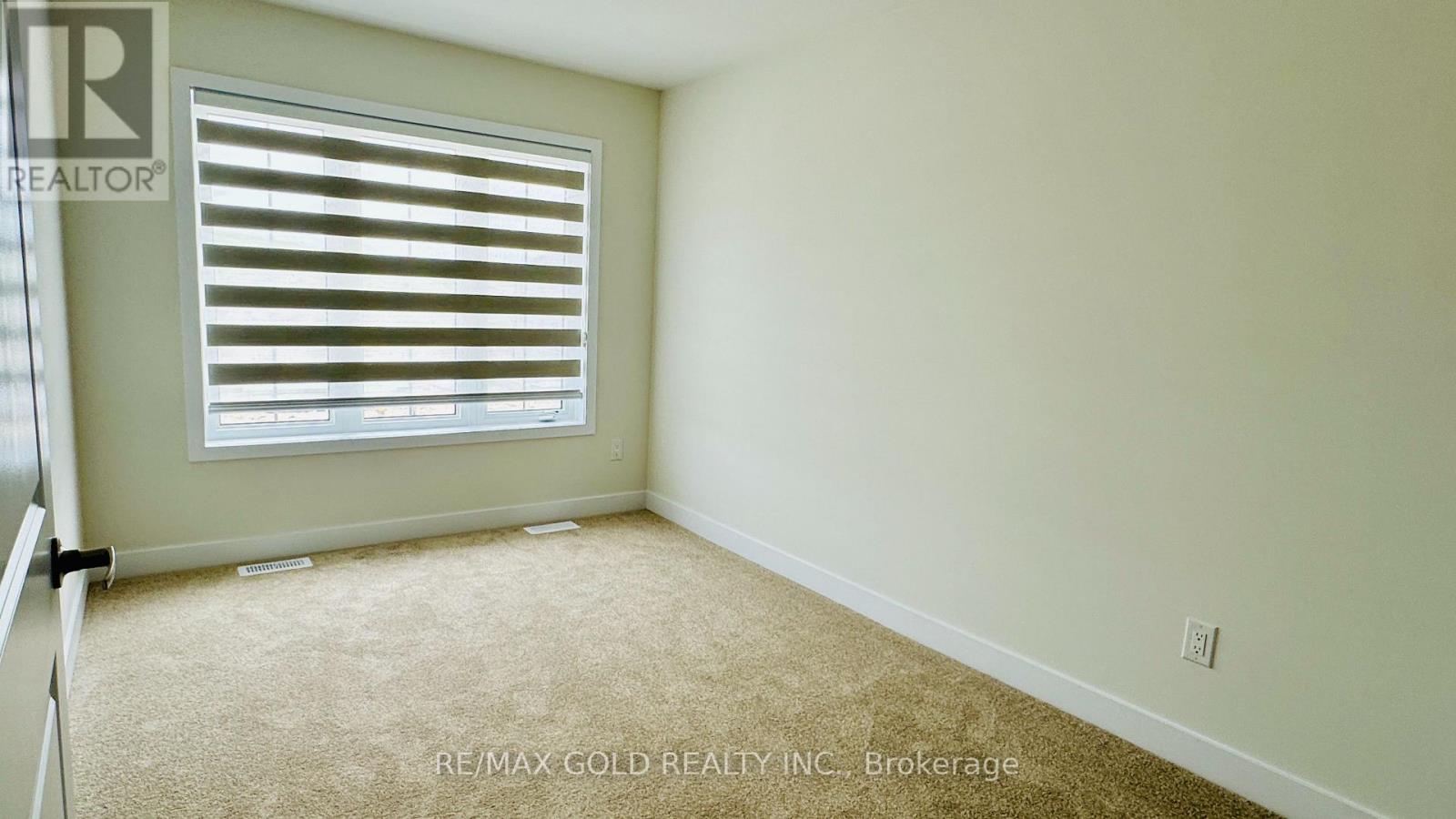 130 Pike Street, Peterborough North (North), Ontario  K9K 0J5 - Photo 8 - X12257084