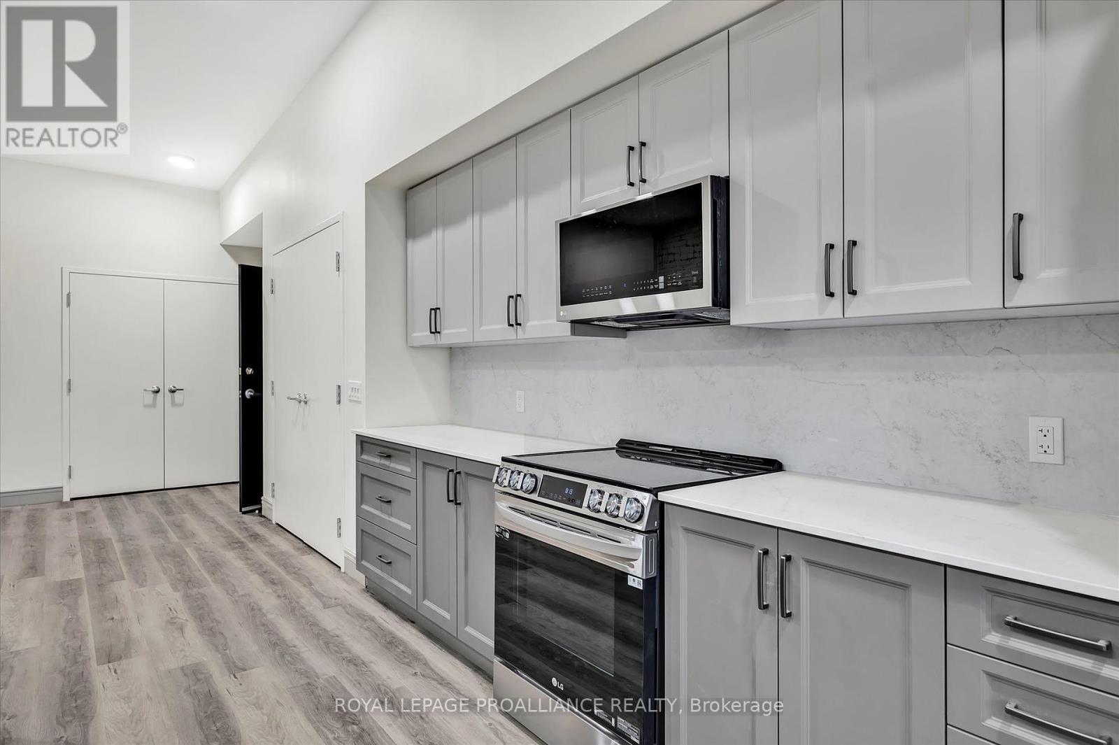 2b - 380 George Street, Peterborough Central (North), Ontario  K9H 3R3 - Photo 13 - X12257209