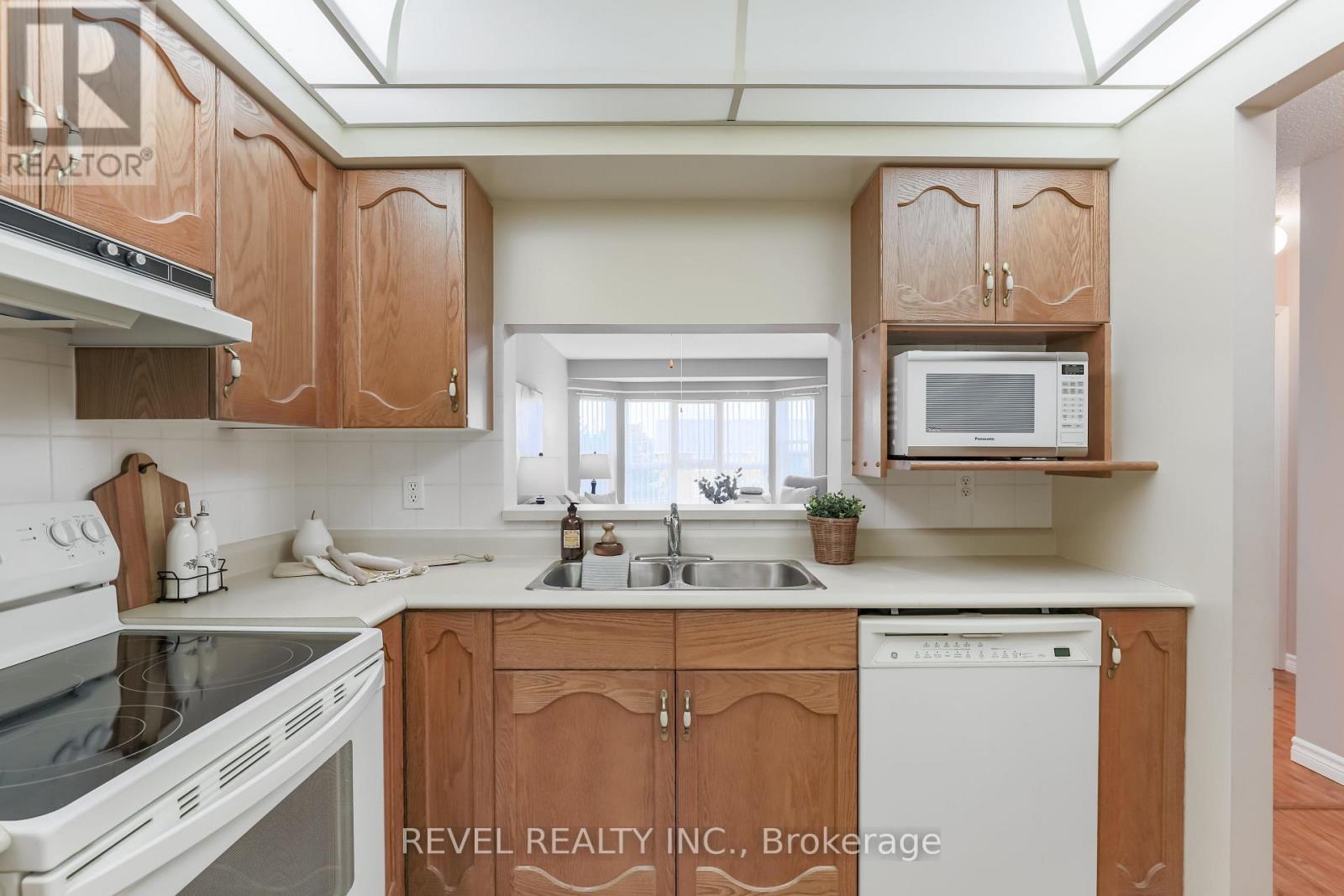 308 - 4 Heritage Way, Kawartha Lakes (Lindsay), Ontario  K9V 5Z2 - Photo 10 - X12258298