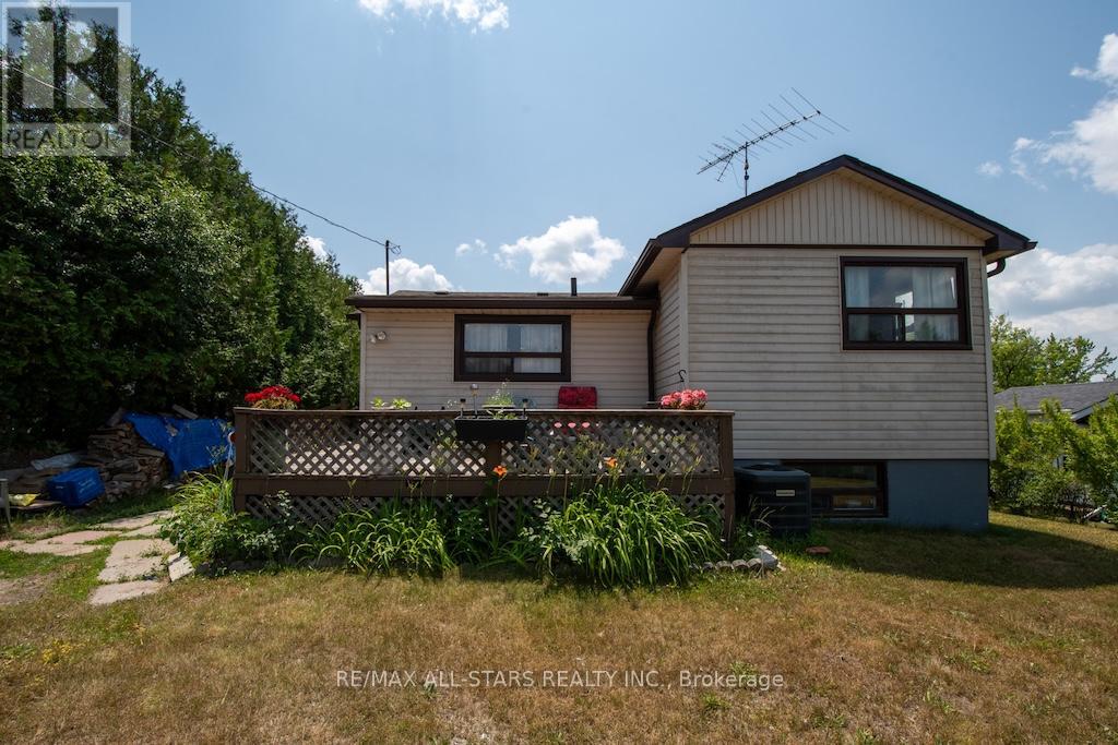 68 Charlore Park Drive, Kawartha Lakes (Emily), Ontario  K0L 2W0 - Photo 1 - X12258503