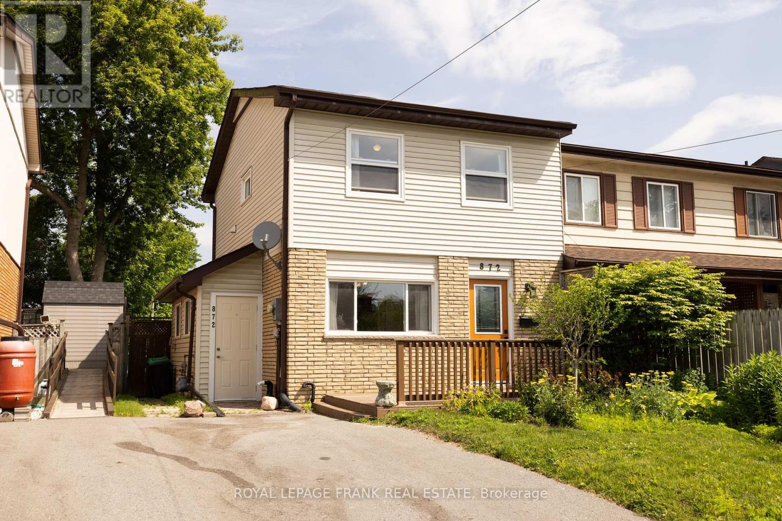 872 Chamberlain Street, Peterborough Central (South), Ontario  K9J 4M7 - Photo 2 - X12258528