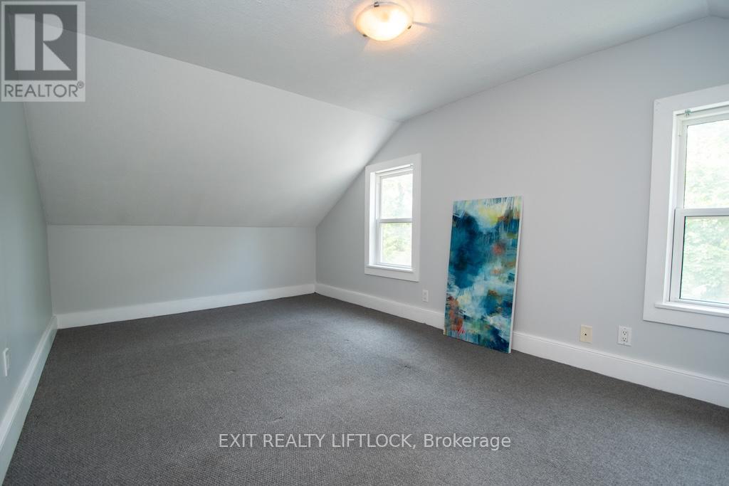 210 Dublin Street, Peterborough Central (North), Ontario  K9H 3B7 - Photo 16 - X12258551