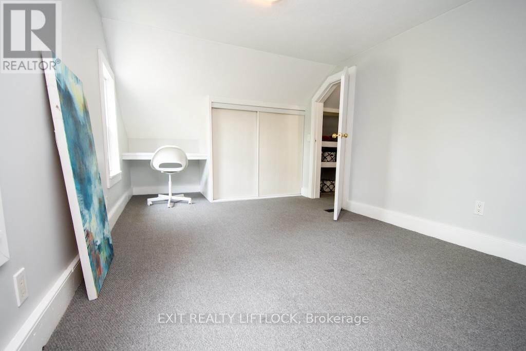 210 Dublin Street, Peterborough Central (North), Ontario  K9H 3B7 - Photo 18 - X12258551