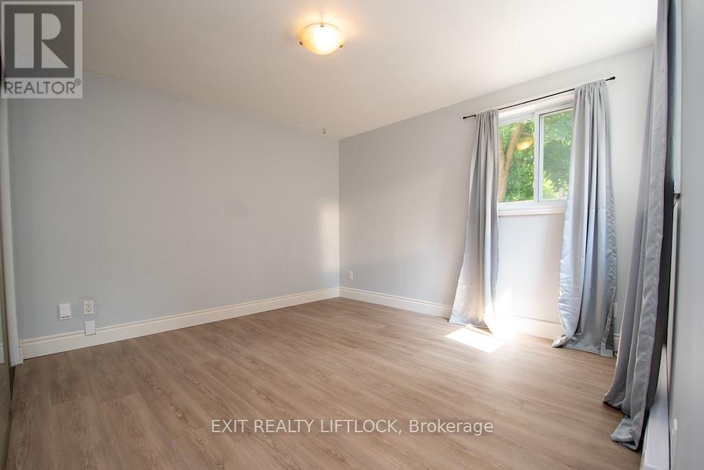 210 Dublin Street, Peterborough Central (North), Ontario  K9H 3B7 - Photo 19 - X12258551