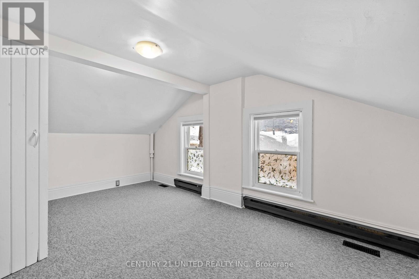 234 Antrim Street, Peterborough Central (North), Ontario  K9H 3G4 - Photo 13 - X12258677