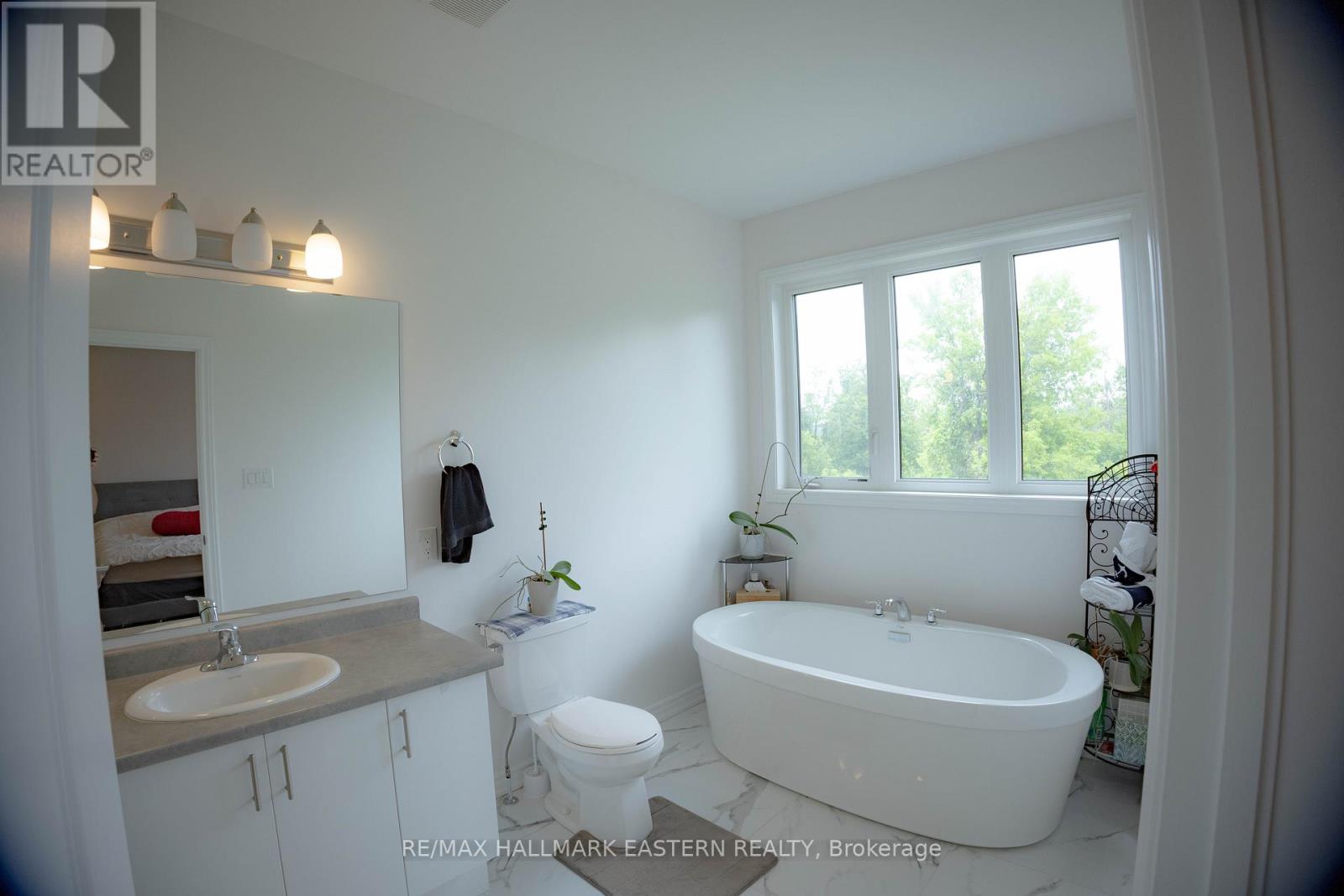 Main Floor - 119 Highlands Boulevard, Cavan Monaghan (Millbrook Village), Ontario  L0A 1G0 - Photo 19 - X12258835