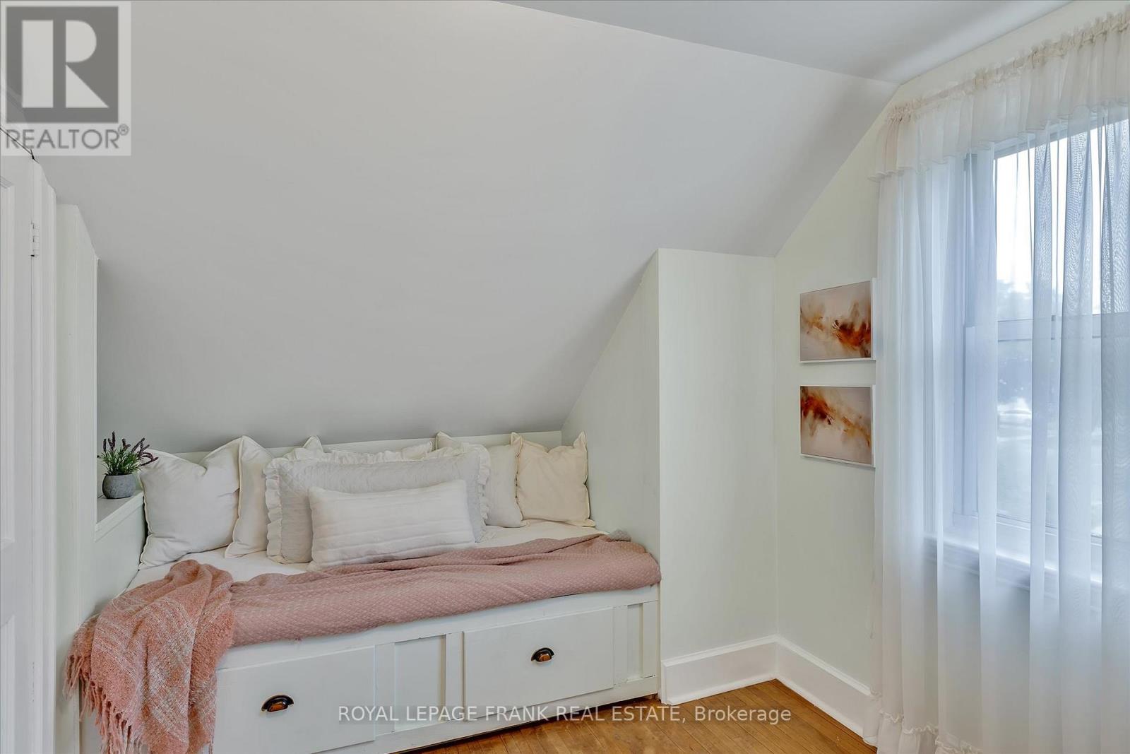246 Mark Street, Peterborough East (Central), Ontario  K9H 1V2 - Photo 23 - X12259300