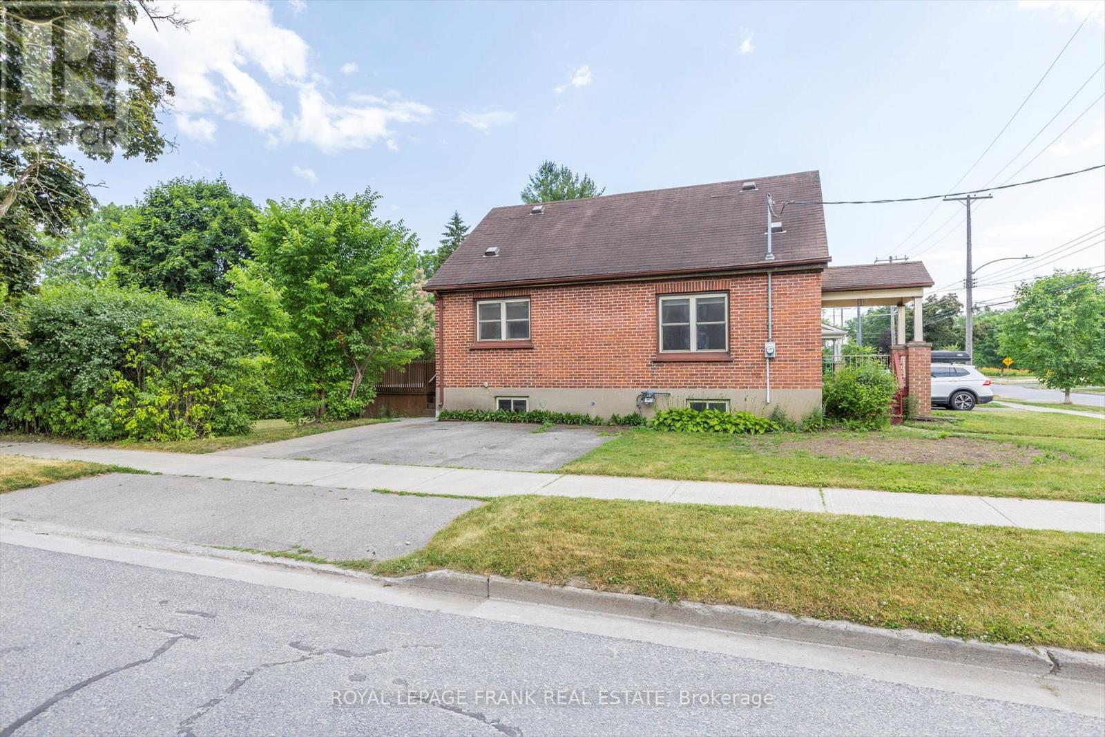 246 Mark Street, Peterborough East (Central), Ontario  K9H 1V2 - Photo 31 - X12259300