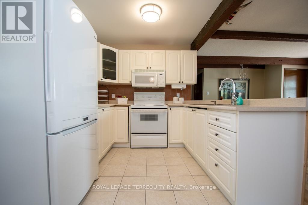 31 Alpine Street, Kawartha Lakes (Ops), Ontario  K9V 4R1 - Photo 17 - X12259144