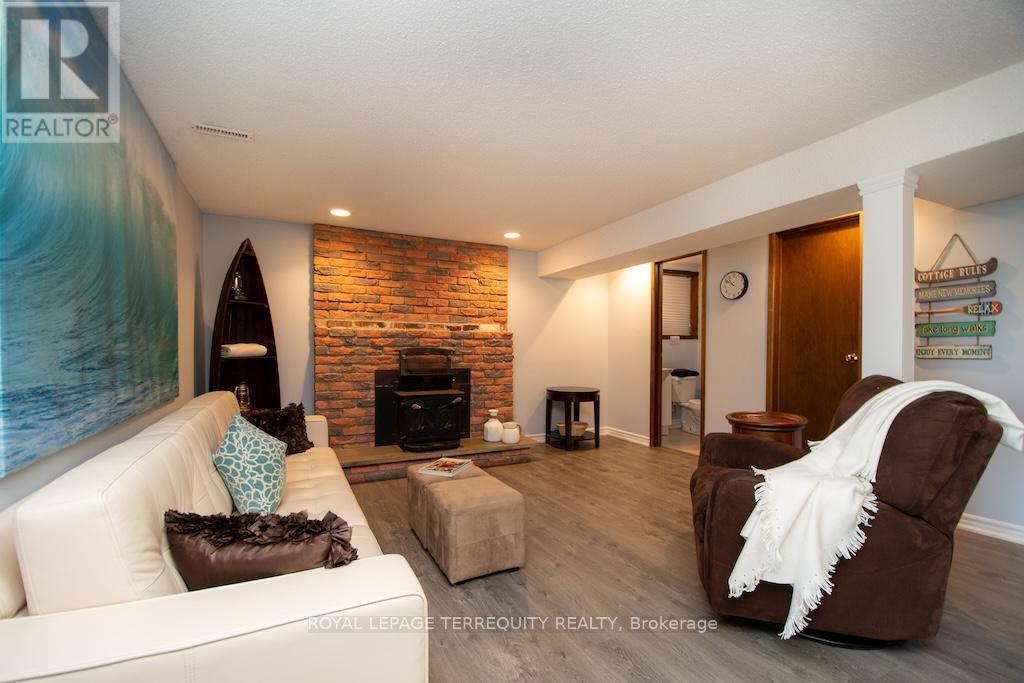 31 Alpine Street, Kawartha Lakes (Ops), Ontario  K9V 4R1 - Photo 31 - X12259144