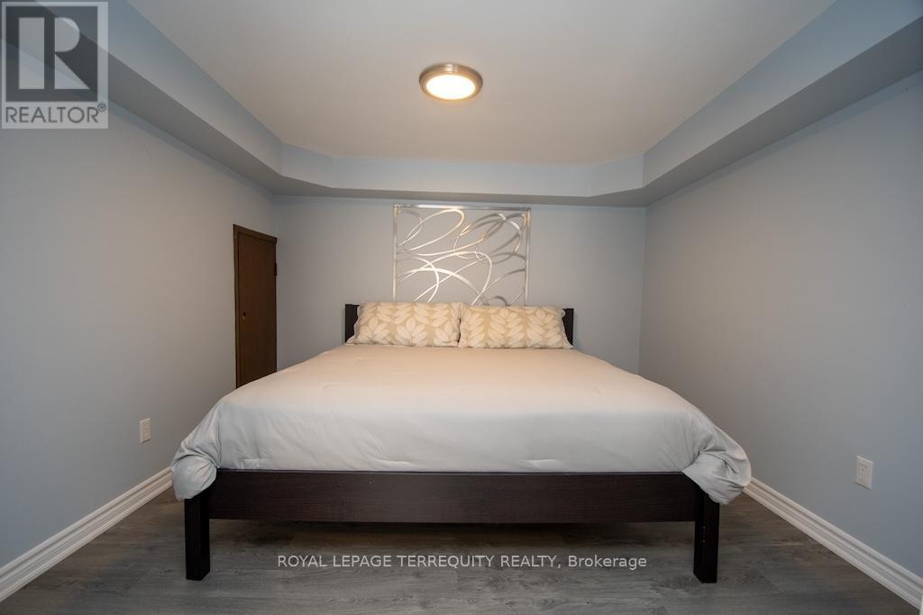 31 Alpine Street, Kawartha Lakes (Ops), Ontario  K9V 4R1 - Photo 36 - X12259144