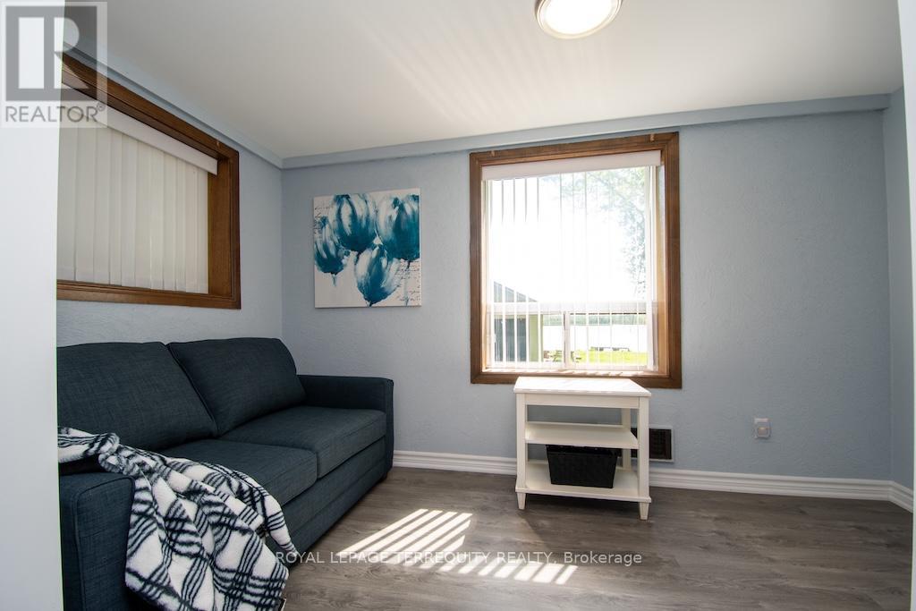 31 Alpine Street, Kawartha Lakes (Ops), Ontario  K9V 4R1 - Photo 39 - X12259144
