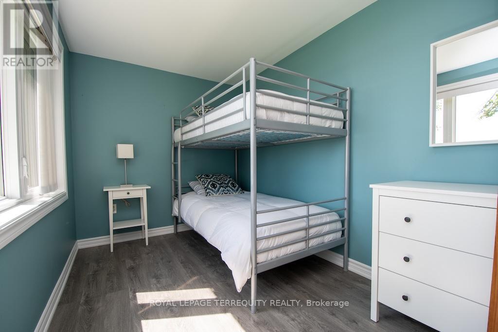 31 Alpine Street, Kawartha Lakes (Ops), Ontario  K9V 4R1 - Photo 41 - X12259144