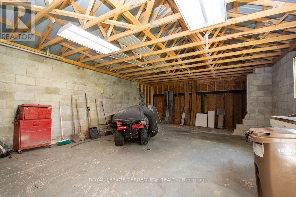 31 Alpine Street, Kawartha Lakes (Ops), Ontario  K9V 4R1 - Photo 46 - X12259144