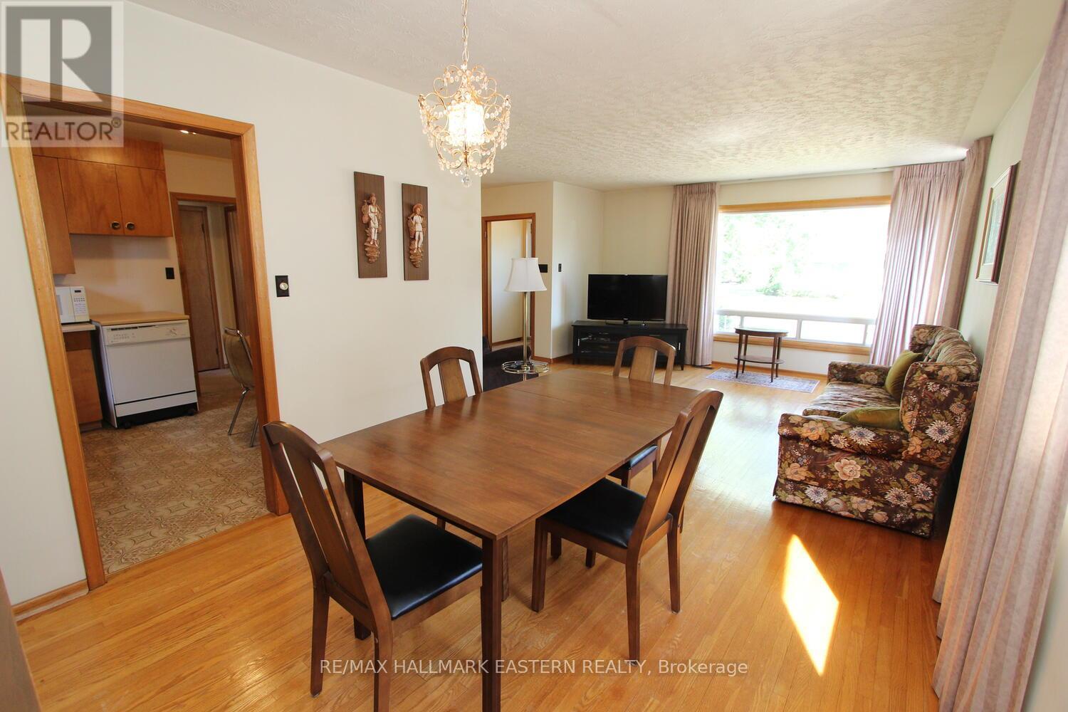 66 Margaret Street, Trent Hills (Campbellford), Ontario  K0L 1L0 - Photo 8 - X12259355