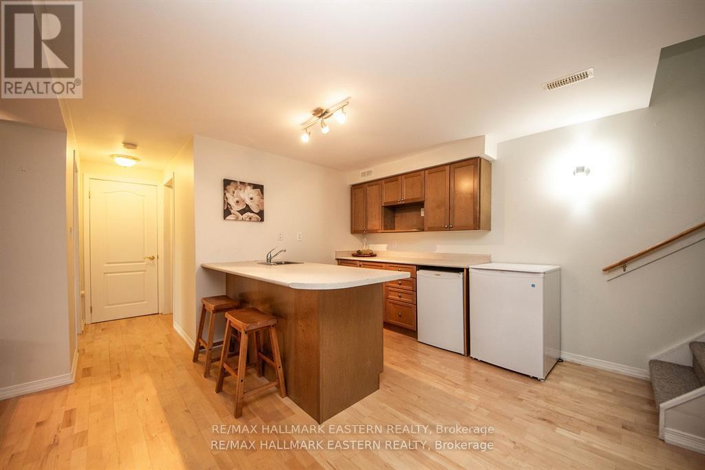 14 - 877 Wentworth Street, Peterborough West (Central), Ontario  K9J 8R7 - Photo 22 - X12259446