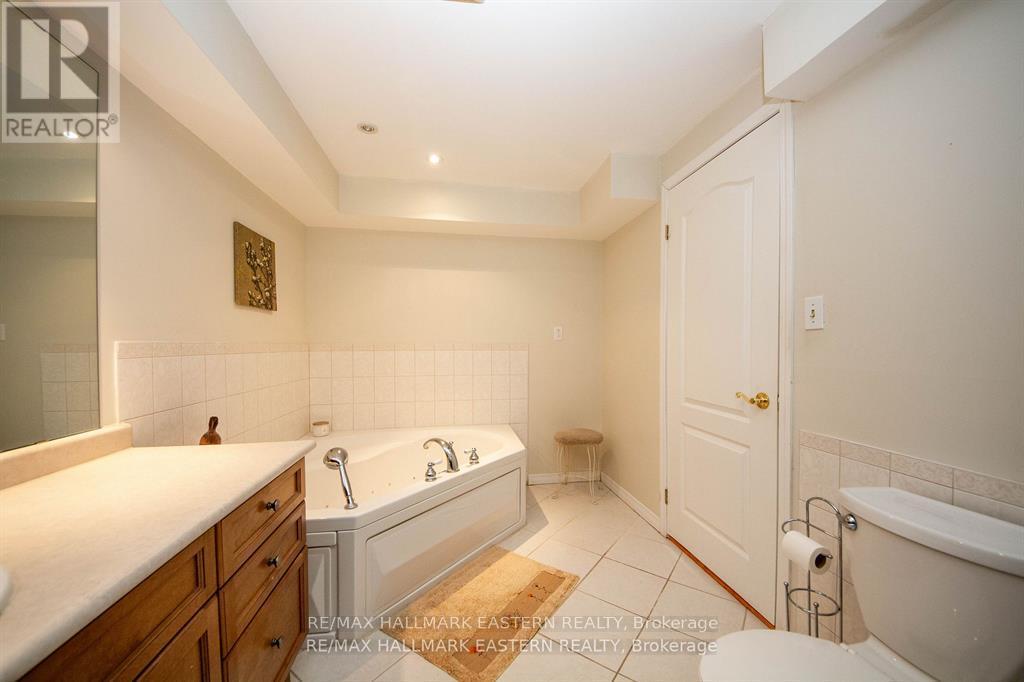 14 - 877 Wentworth Street, Peterborough West (Central), Ontario  K9J 8R7 - Photo 28 - X12259446