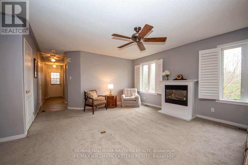 14 - 877 Wentworth Street, Peterborough West (Central), Ontario  K9J 8R7 - Photo 6 - X12259446