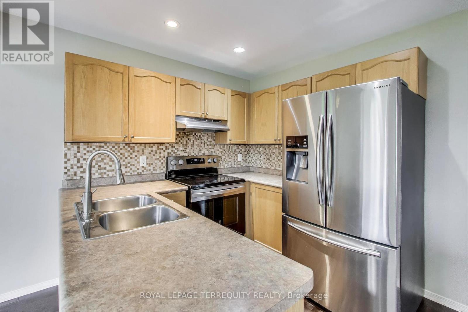 545 Clancy Crescent, Peterborough West (South), Ontario  K9K 2S1 - Photo 11 - X12259232