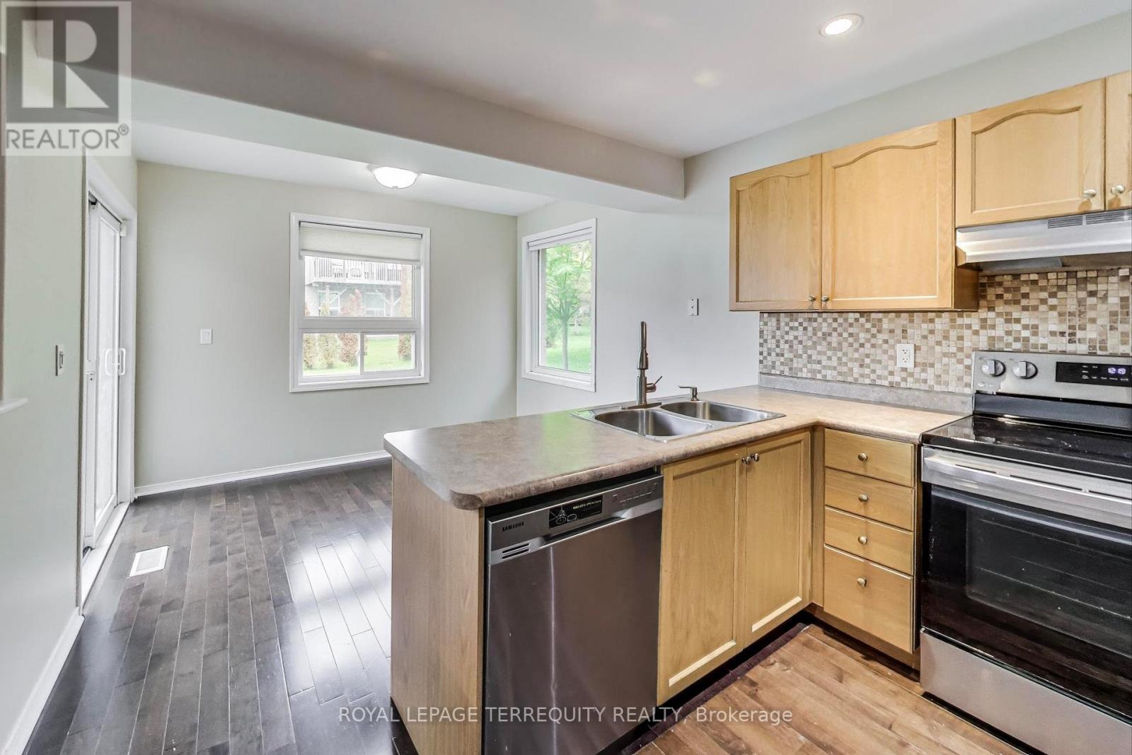 545 Clancy Crescent, Peterborough West (South), Ontario  K9K 2S1 - Photo 12 - X12259232